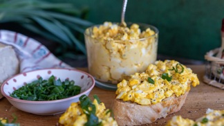 Jak nejlépe zužitkovat přebytky z Velikonoc: Připravte si snadnou vaječnou pomazánku