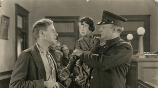 Smutný osud Baby Peggy: Dětskou hvězdu němých filmu okradli o jmění vlastní rodiče