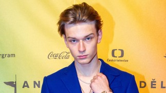 Tomas Sean Pšenička (18) o choulostivých scénách v Sex O’Clock: Přítelkyně žárlí. Na place jsme měli i intimní koučku