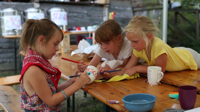Tesco spouští přihlašování do svého grantového programu, podpoří 70 dobročinných projektů po celé ČR