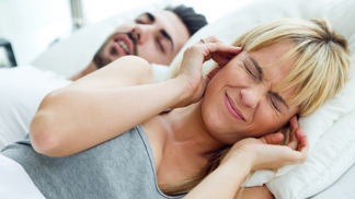 GLOSA: Chrápání jako motiv činu aneb Jak nezabít manžela, který v noci vydává zvuky jako prase divoké