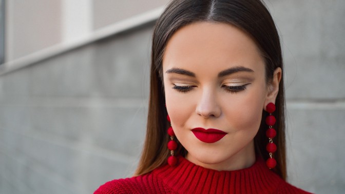 Horoskop: 5 zajímavostí o ženách ve znamení Berana. Milují flirt, sluší jim rudá rtěnka