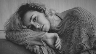 Jana (29): Nejlepší kamarádce jsem dohodila dobrou práci. Nevím, jestli mám jako vděk brát to, že mi svedla přítele