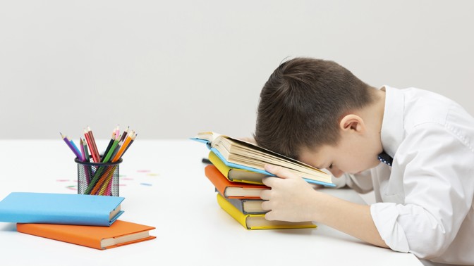 PORADNA: Syn si odmítá dělat domácí úkoly a učit se na testy. Přestaňte ho nutit, je to jeho problém, radí koučka