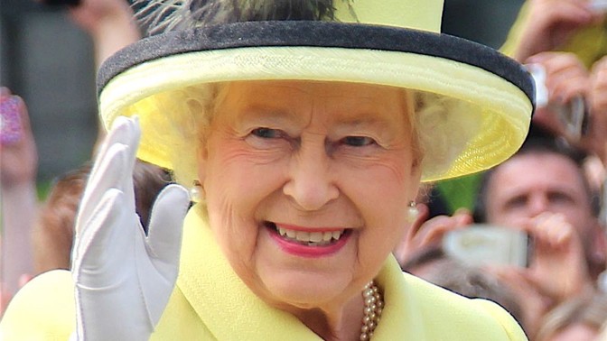 Záhadný dopis Alžběty II.: Královna nařídila, že se může otevřít až v roce 2085