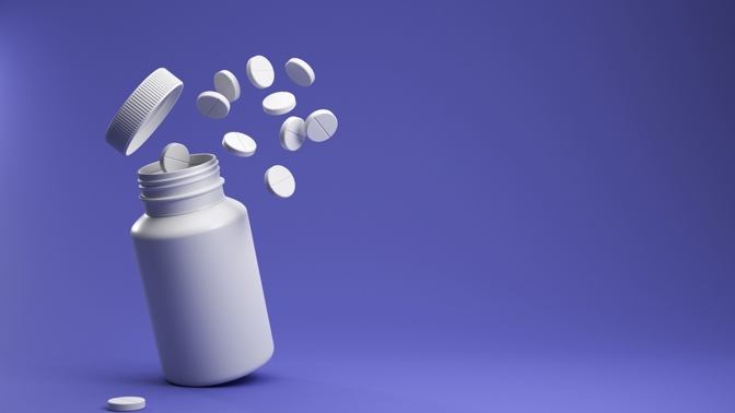 Hrozí Česku epidemie nadužívání psychoaktivních léků? Problematické vzorce chování vykazují ženy, teenageři i senioři