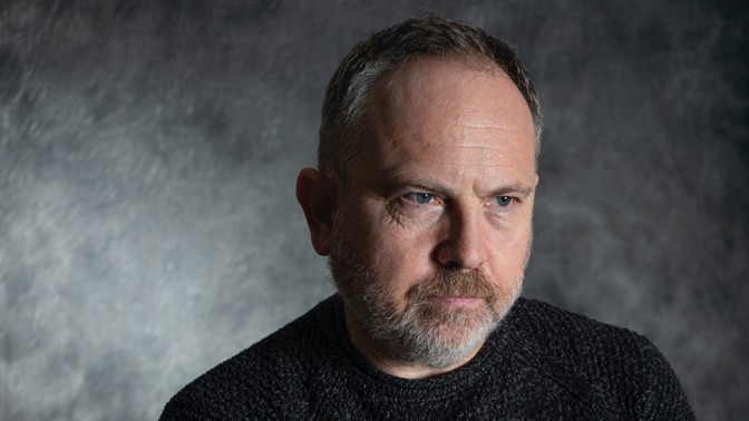 Antonín (55): Večer před bouřkou jsem zastavil mladé stopařce. Příštích 10 minut bylo nejděsivějších v mém životě