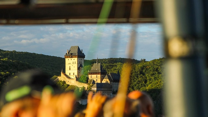Let balónem jako skvělá rodinná zábava i romantické rande