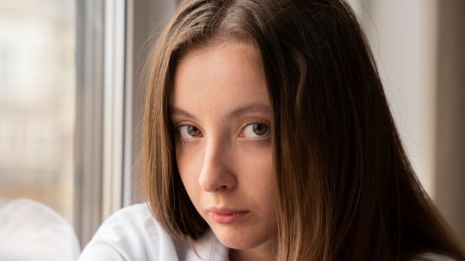 Barbora (28): Mezi kamarády si připadám jako chudá příbuzná. Po večeru v baru jsem až do výplaty jedla jen suché rohlíky