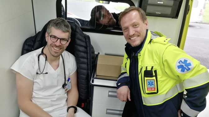 Strach a obavy z poskytování první pomoci: Sami lékaři se ho rozhodli prokopnout v novém pořadu