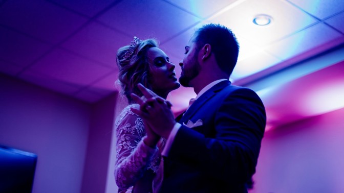 Linda (27): Všichni si myslí, že jsme dokonalý pár. Ale my jen předstíráme skvělé manželství