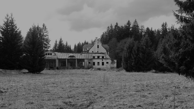 Příběh strašidelného penzionu Nimrod: Prý v něm přežívaly mrtvé duše vojáků a nedaleko se často bouralo