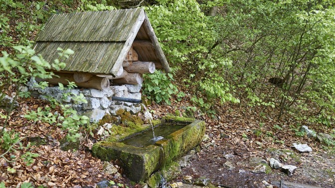 Otevírání studánek: Dostatek vody měla přinést neposkvrněná dívenka i Panna Marie