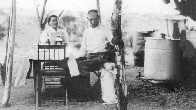 Žena Wyatta Earpa: Josephine žila po boku slavného pistolníka 47 let