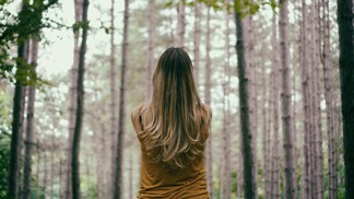 Tereza (27): Nakoukla jsem do díry v kmeni stromu. Z toho, co jsem viděla, se mi strachy zastavilo srdce