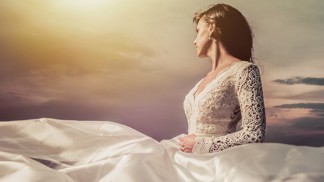 Irena (27): S mými vysněnými svatebními šaty nebylo něco v pořádku. Jak jsem je oblékla, začaly se dít děsivé věci