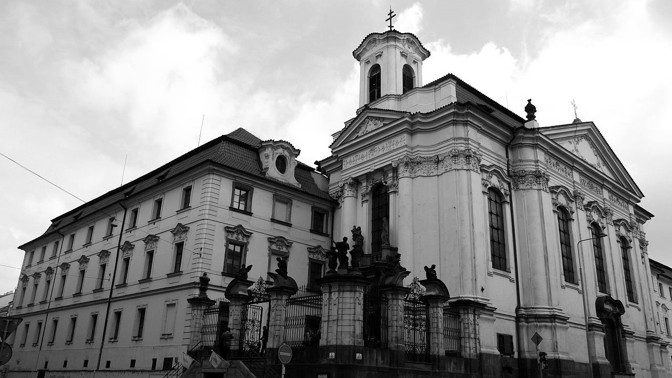 Příběh plané naděje z kostela svatého Cyrila a Metoděje: Z krypty vedly tři únikové cesty, každá z nich ale byla pastí