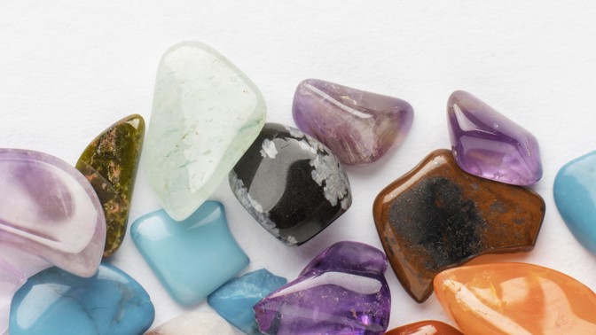 Drahé kameny podle znamení: Velký přehled a jak ovlivňují vaši životní cestu a horoskop