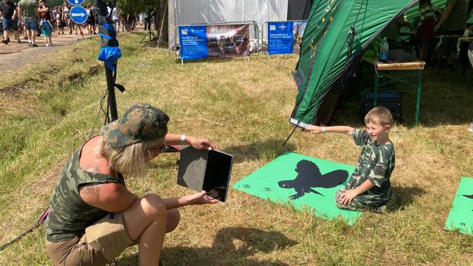 Vojenské lesy a statky vám díky novému projektu rozšířené reality umožní na Náplavce spatřit jelena, zubra i lišku