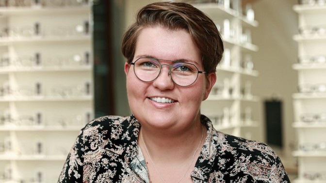 Měsíční čočky na dovolenou nepatří, upozorňuje optometristka Kristýna Štěbetáková. A pozor na ně při klimatizaci