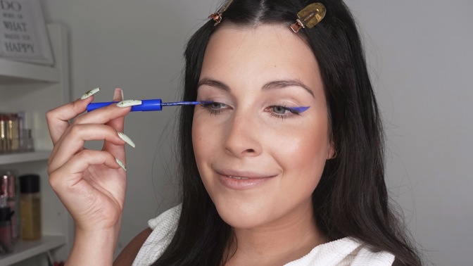 Škola líčení: Vizážistka Diana Vitikačová ukazuje, jak na dlouhotrvající letní líčení s voděodolnými produkty