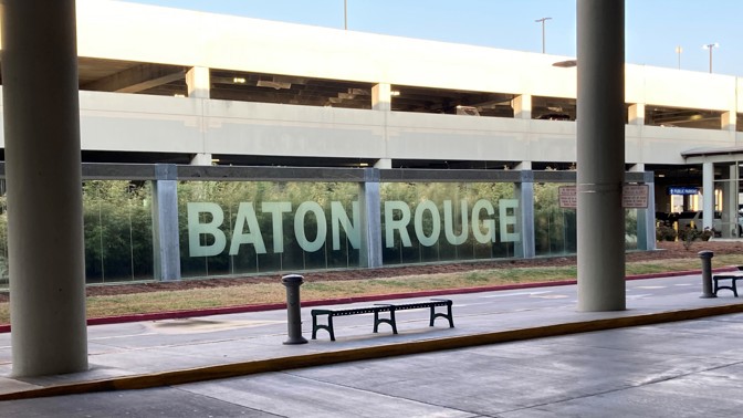 Vrah, nebo hrdina? Naštvaný otec Gary Plauché pomstil znásilnění svého malého syna po svém. Na letišti násilníka zastřelil