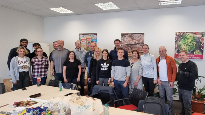 Zaměstnanci Tesco mohou využít dva placené dny na dobrovolnické aktivity. Maloobchodník tím rozšiřuje možnost podpory lokálních komunit