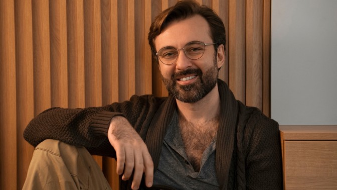 Roman (42): V mé první práci mě balila šéfová. Tehdy se mi zdálo, že je stará bába, ale bylo jí jen čtyřicet