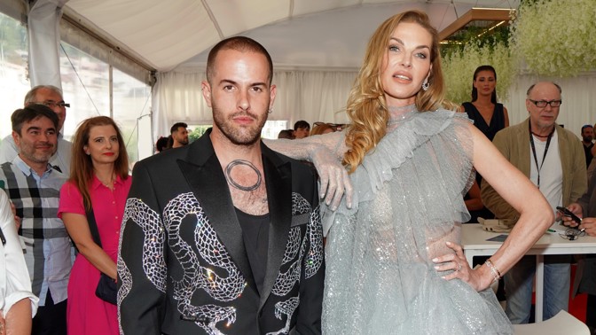 Pilíře šatníku pro ženy 50+: Každá dáma by měla mít malé černé, padnoucí džíny a basic triko, říká návrhář Lukáš Macháček