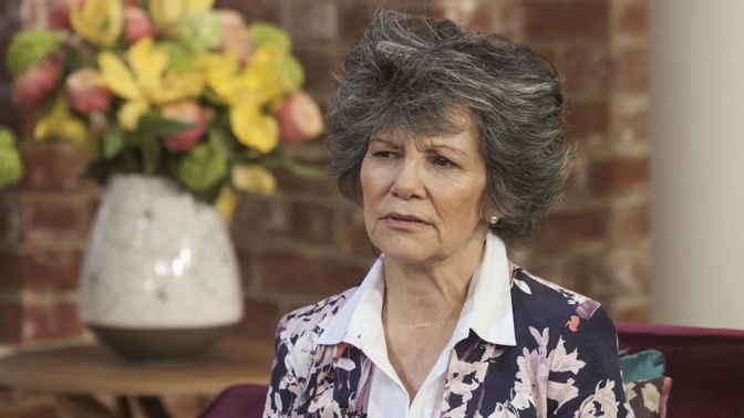 Podivuhodné dětství Mariny Chapman: Měla vyrůst v tlupě opic, které jí zachránily život. Odborníci to označují za lež