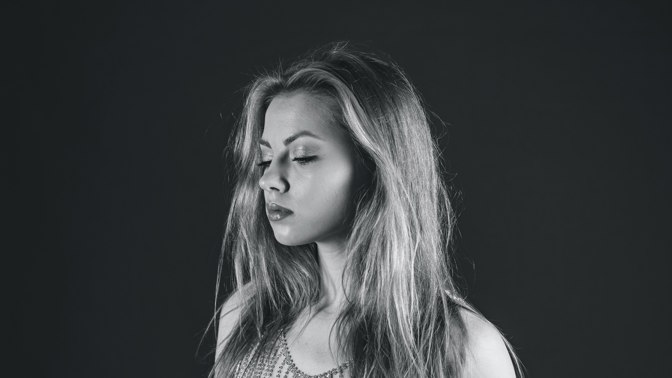 Ema (34): Postěžovala jsem si kamarádce, že pořád nemůžu najít toho pravého. Ona mi na to řekla dost hnusnou věc