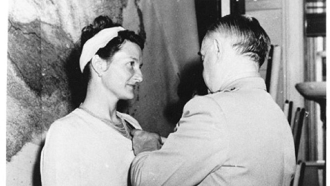 Virginia Hall: Pro kariéru špionky si nechala obarvit vlasy na šedivou a upilovat zuby. A i s amputovanou nohou škodila gestapu