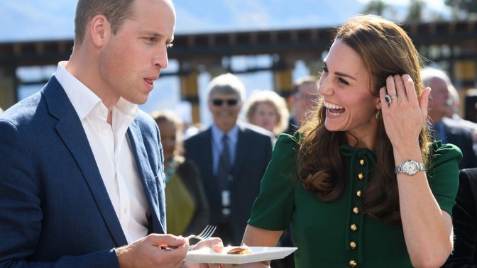 Nejoblíbenější jídla královské rodiny: William sbalil Kate na boloňské špagety, Camilla miluje míchaná vajíčka a Kate piškot s karamelem