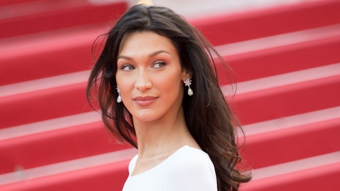 Bella Hadid popsala svůj boj s lymskou boreliózou a jejími následky: Téměř 15 let neviditelného strádání mě mnohé naučilo