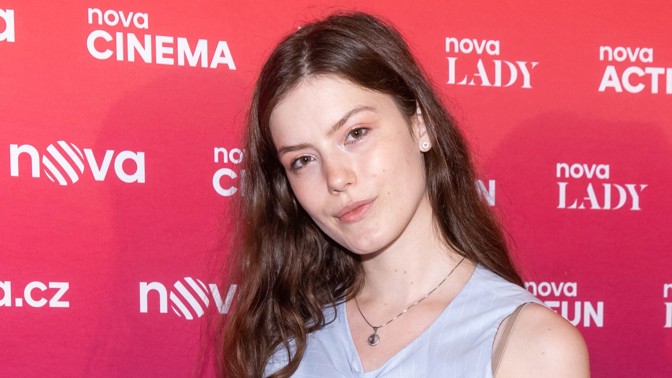 Mladičká herečka Sára Korbelová z Ulice: Mám ráda korejský styl oblékání a místo make-upu tunu třpytek