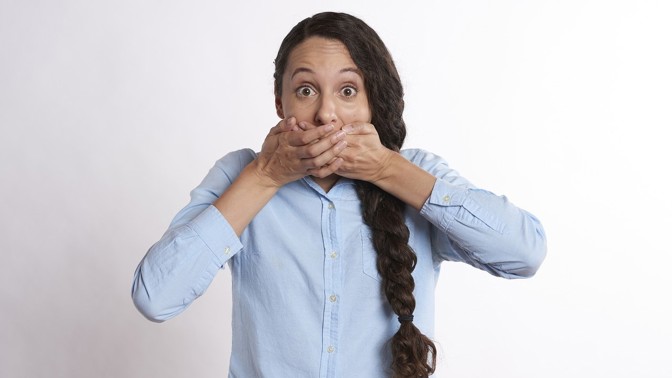 Syndrom cizího přízvuku: Vzácné postižení po nehodě či prudké bolesti, které dělá z lidí cizince ve vlastní zemi