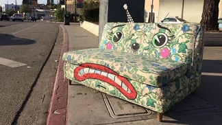 „Věci, které člověk jednou miloval, si nezaslouží být odstrčeny a zapomenuty,“ řekl umělec.