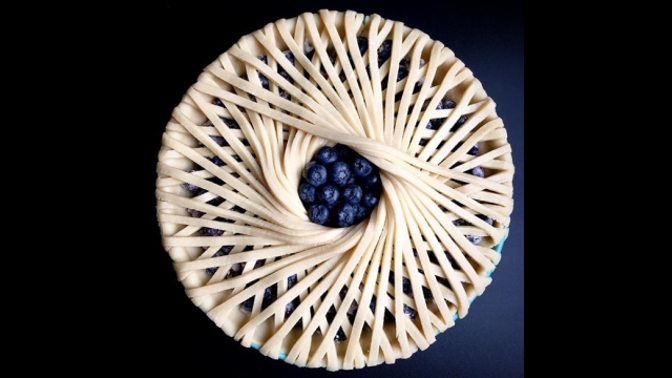 Obyčejný koláč, neobyčejný vzhled. Kreativita Lauren Ko nezná hranic.