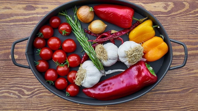 Být veganem ve skutečnosti vůbec není špatné. Přinese vám to spoustu výhod.