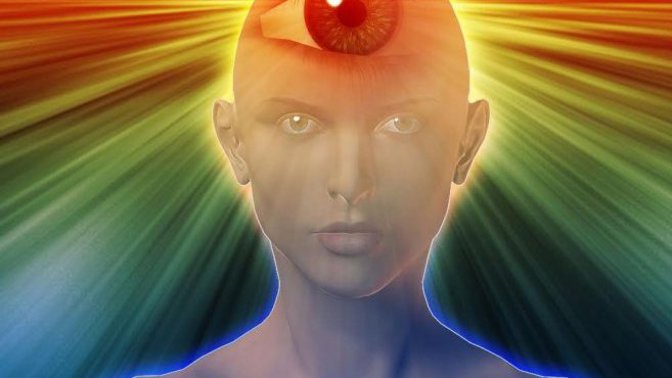 Když spojíme ukazováčky obou rukou nad obočím, vidíme místo, kde máme třetí oko