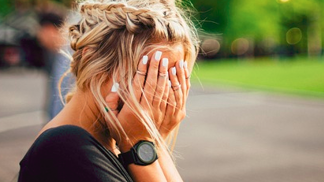 Občas se člověk ve svém životě dostane do období, když je nešťastný a začne dělat věci, které by za normálních okolností nikdy nedělal.