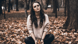 Být single už není moderní. Zvláště pokud vám je třicet a více.