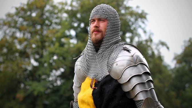 Každá čekáme na svého udatného rytíře