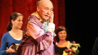 Lubomír Lipský uměl geniálně zahrát komické role. V jeho životě mu veselo někdy opravdu nebylo