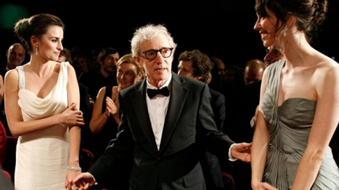 Woody umí ženy rozesmát.