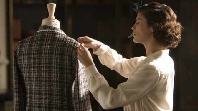 Coco Chanel zavedla zbrusu nový styl módy. Její jméno je znakem luxusu dodnes