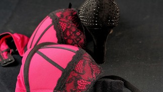 podprsenka, podpatky