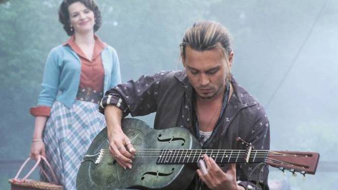 Depp je jako chameleon. Dokáže zahrát jak blázny, tak charakterní role.