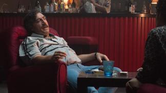 Má peněz jako želez.