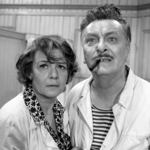 Snímek ze seriálu Hříšní lidé města pražského z 1969, na fotce je Jiřina Steimarová s Robertem Vrchotou.